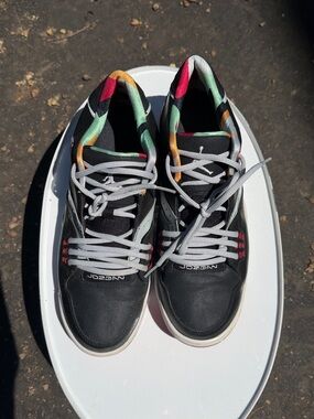 Nike Men's Black Multicolor Athletic Shoes